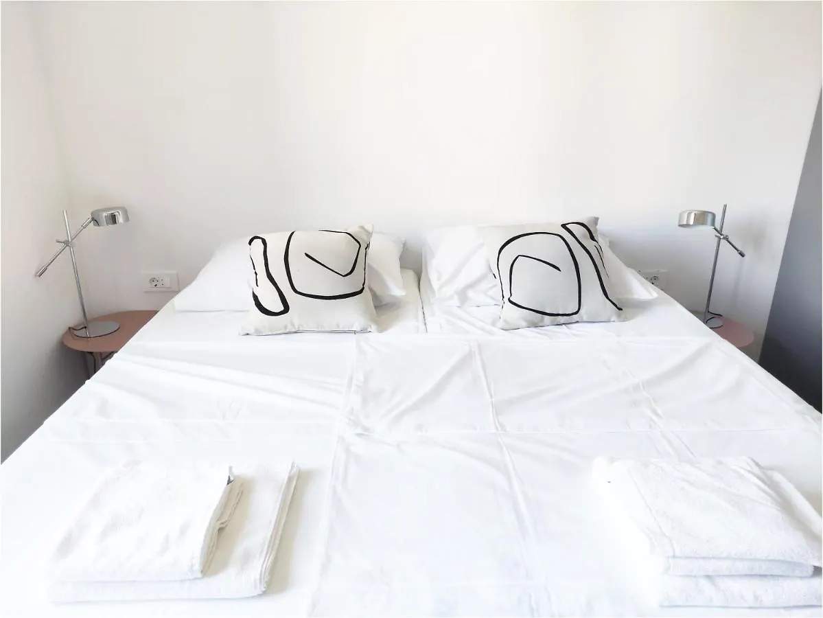 Nik Studio Apartments プーラ